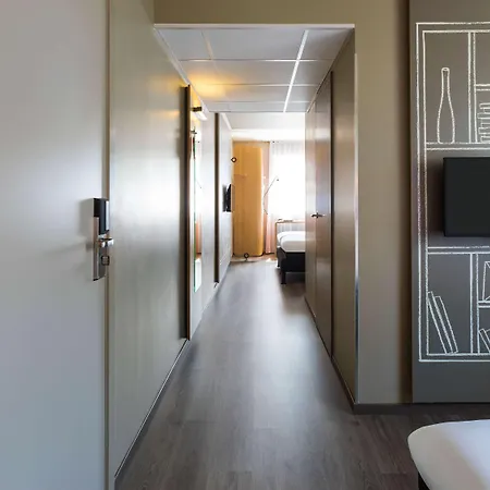 Ibis Hotel