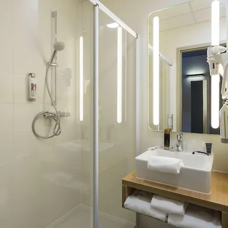 Ibis 3* De Haan