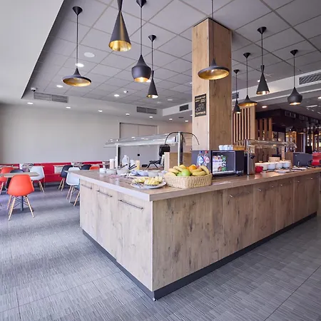 Otel Ibis De Haan