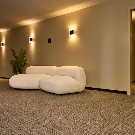 Ibis 3*