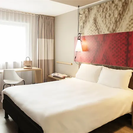 Ibis 3* De Haan
