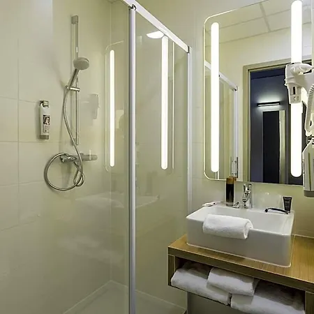 Ibis 3*