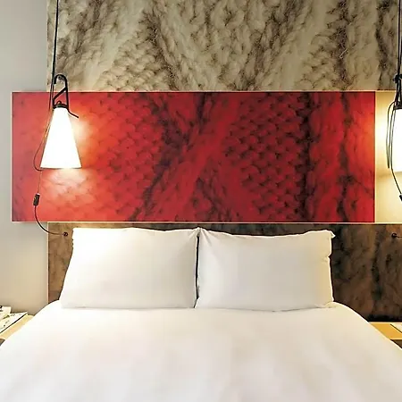 Ibis 3* De Haan