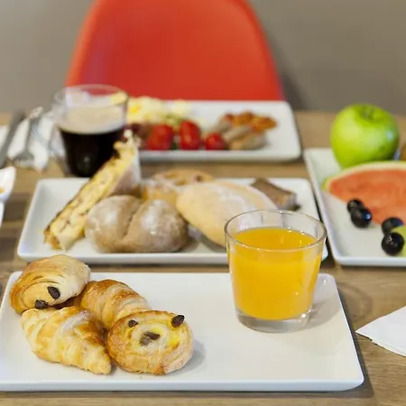 Ibis Hotel 3*